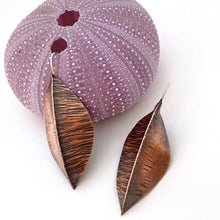 Load image into Gallery viewer, copper earrings fold formed hammered pod shaped