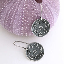 Load image into Gallery viewer, disc shape sterling silver earrings  triangle fused wire  texture embellishments
